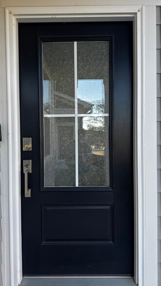 Building Photo - 806 Courting St