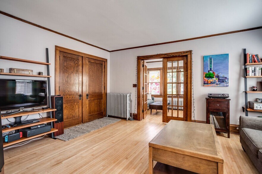 Primary Photo - 3316 Girard Ave S