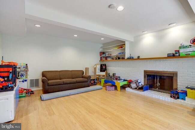 Building Photo - 11802 Enid Dr