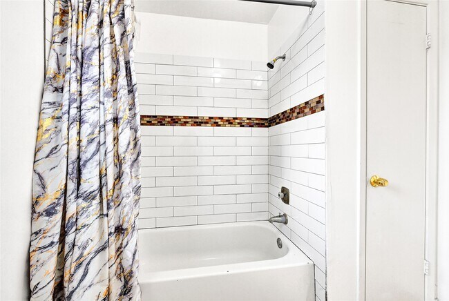 Building Photo - 13906 Bearwood Rd