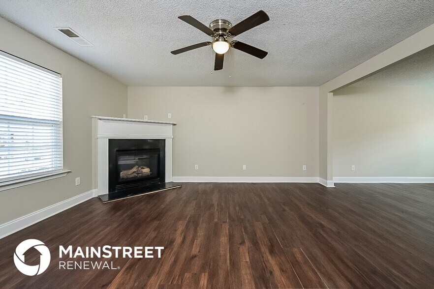 Building Photo - 357 Coral Cir