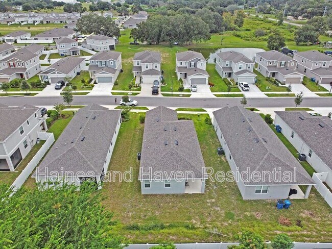 Building Photo - 832 Blue Creek Dr
