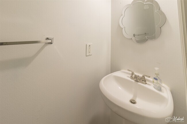 Building Photo - 10904 Panther Ct