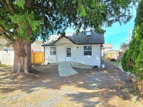 Building Photo - 3 Bedroom 2 Bath Home in Arlington