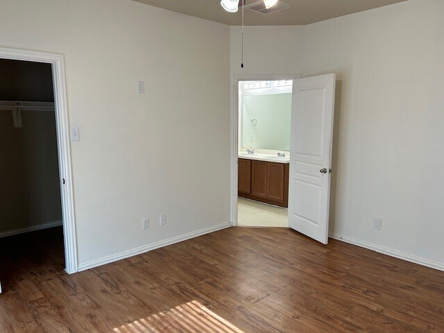 Building Photo - 6907 Silver Trace Ct