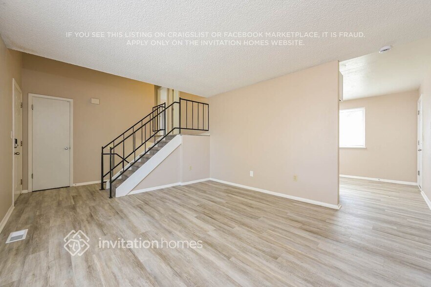 Building Photo - 15884 E Amherst Pl