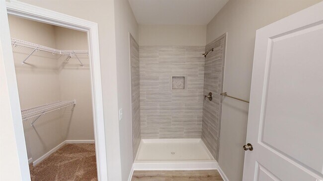 Building Photo - 86 Racquet Club Dr