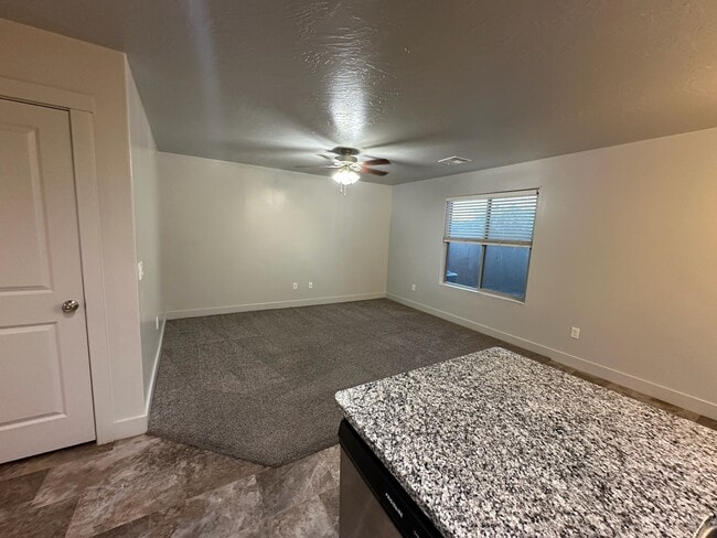 Building Photo - 3114 S Relic Ridge Dr