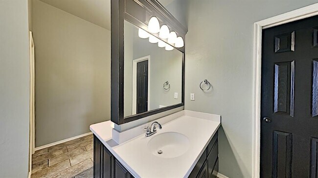 Building Photo - 4609 NW 164th Terrace