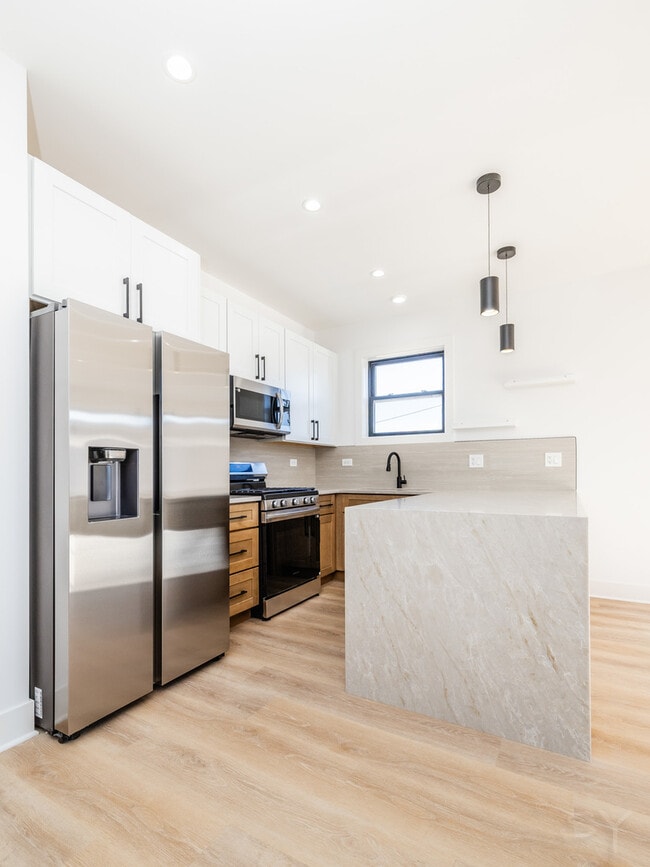 Building Photo - 3216 W Polk St