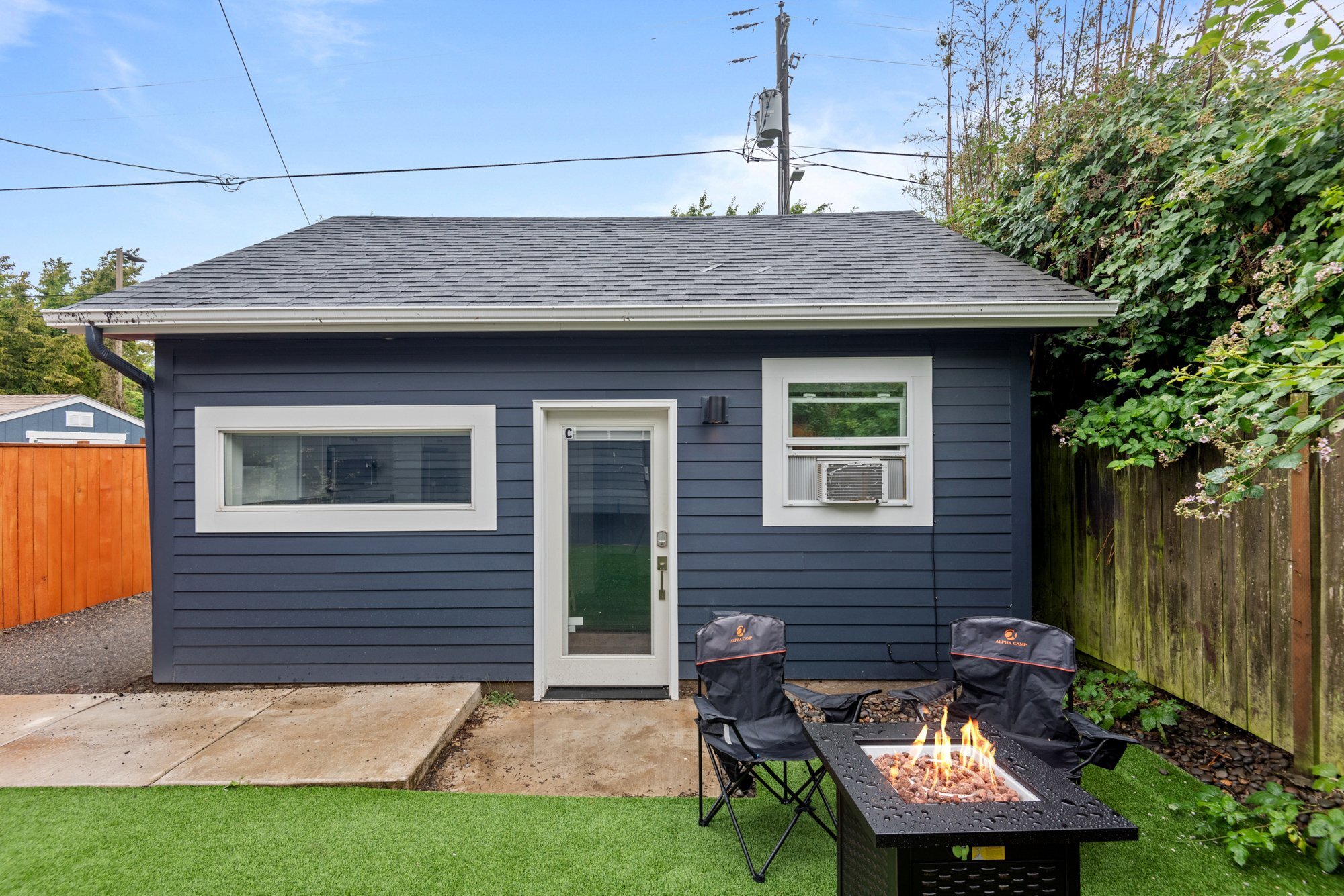 Building Photo - 5764 NE Garfield Ave.