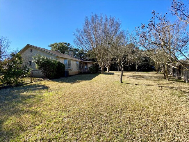 Building Photo - 5502 Longhorn Landing