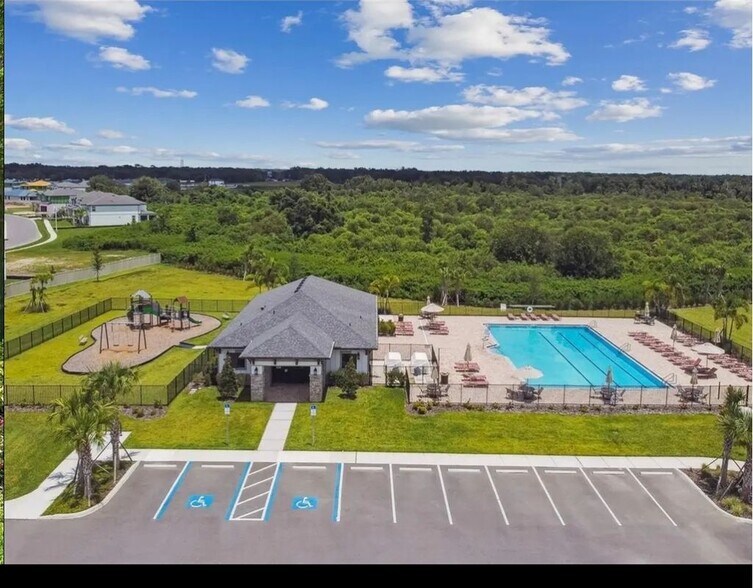 Building Photo - 3195 Fall Harvest Dr