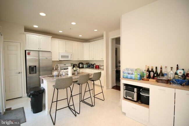 Building Photo - 326 Casey Ln