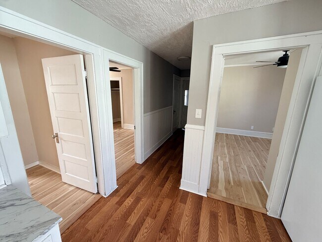 Building Photo - 100 Green St