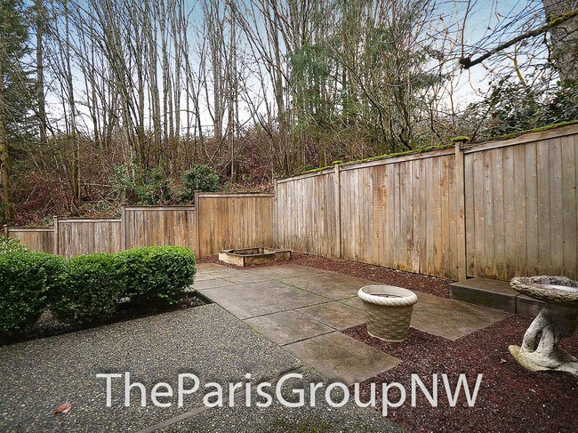 Building Photo - Beautiful 1622sf Kirkland Townhome