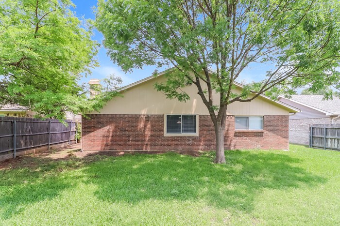 Building Photo - 232 Lemon Dr