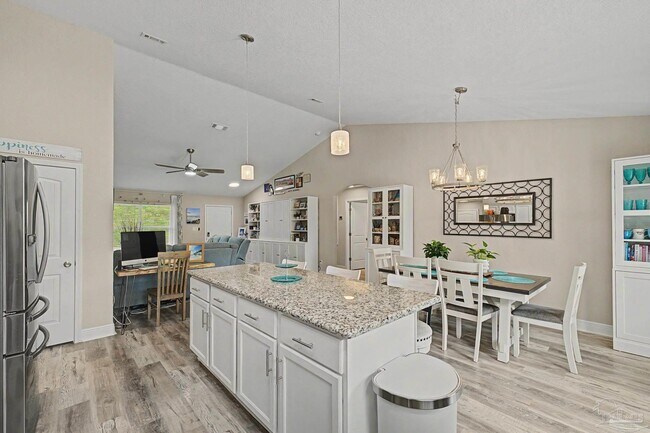 Building Photo - 3613 Berkley Ln