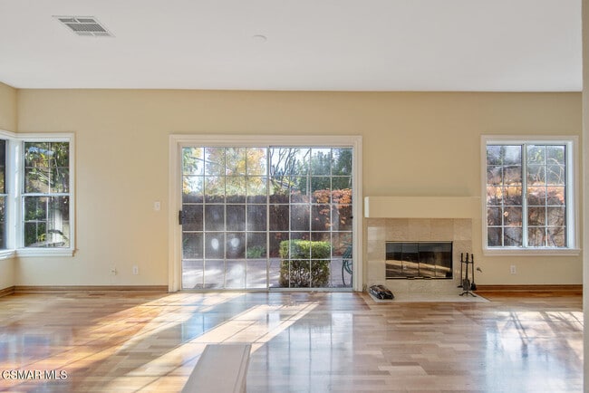 Building Photo - 5608 Roundtree Pl