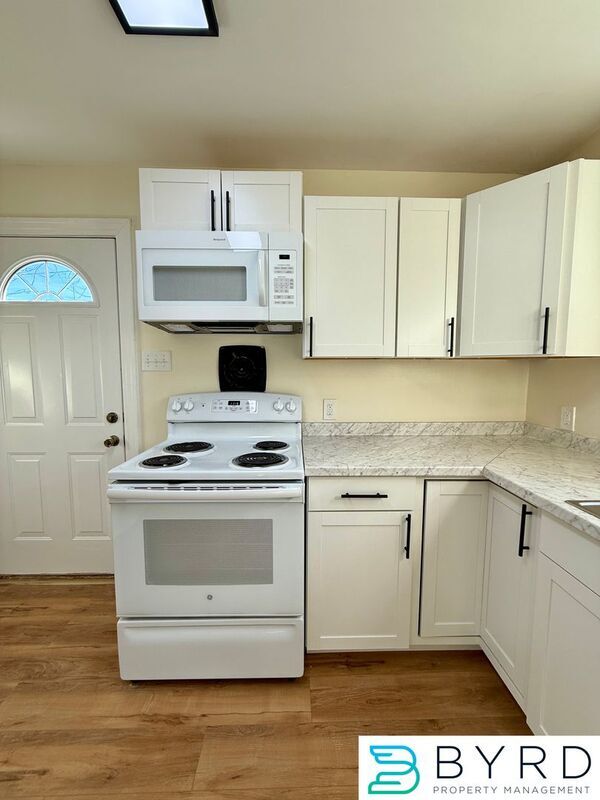 Building Photo - 5305 Lochaven Ave