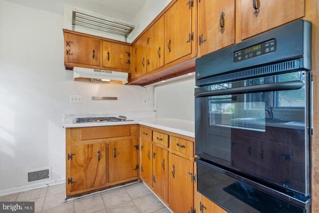 Building Photo - 6318 Willowood Ln