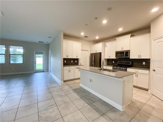 Building Photo - 15257 Night Heron Dr
