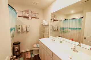 Building Photo - Room in Duplex on Skipjack Ln