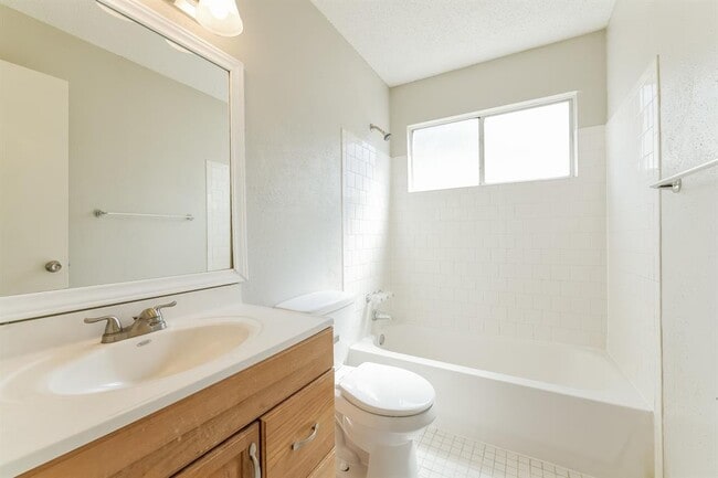 Building Photo - 4402 Bunting Meadow Dr