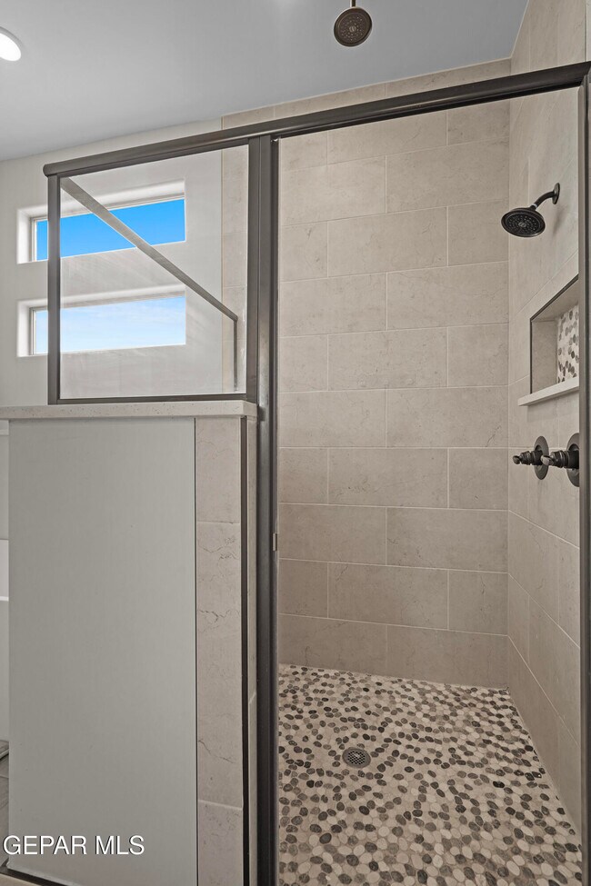 Building Photo - 13401 Carterton Ave