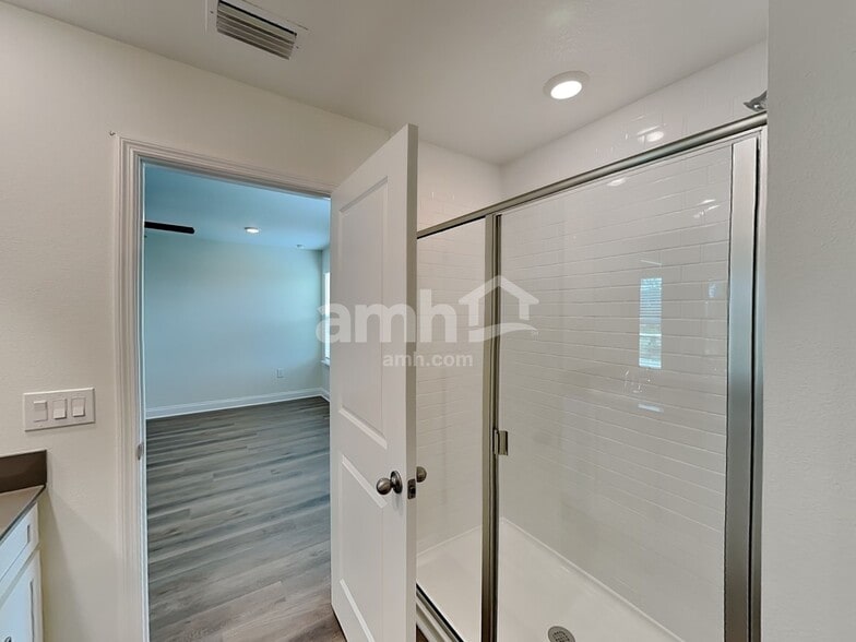 Building Photo - 1060 Grafton Ridge Dr