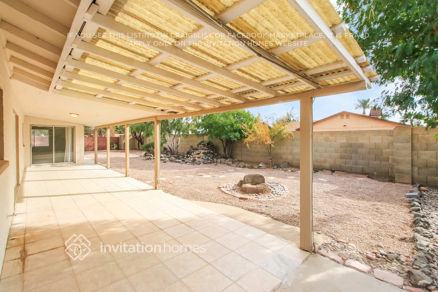 Building Photo - 2343 E Loma Vista Dr