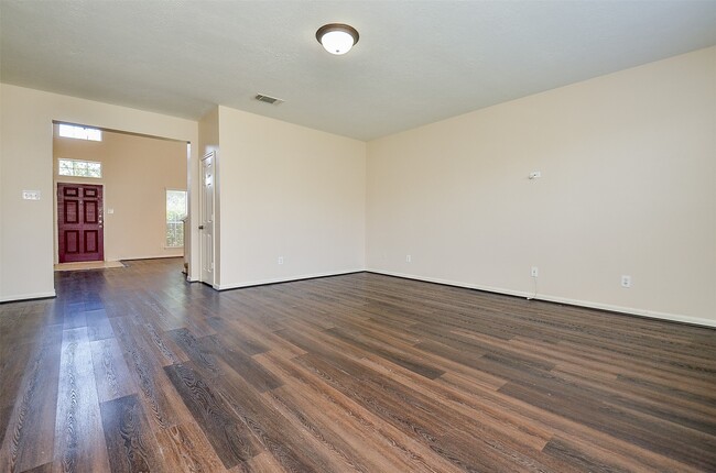 Building Photo - 7415 Oakwood Canyon Dr