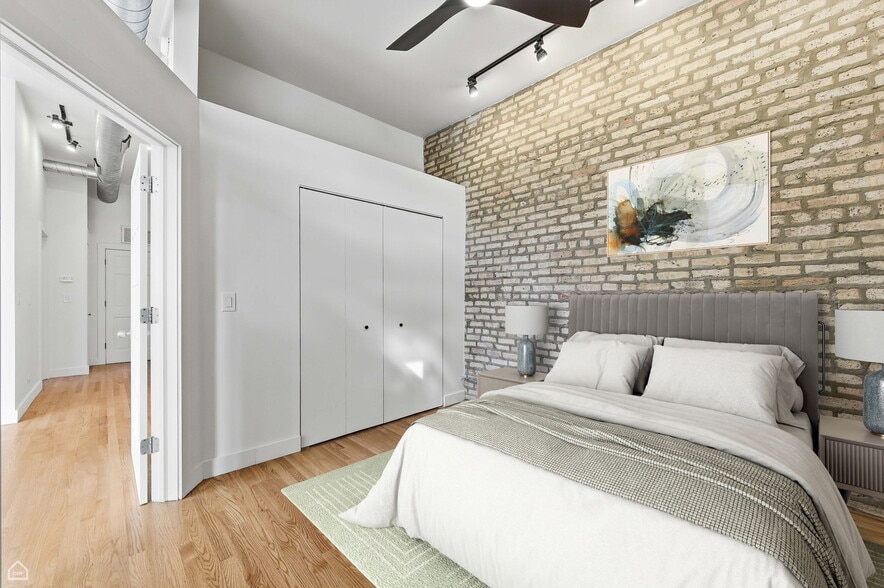 Building Photo - 947 N Kedzie Ave