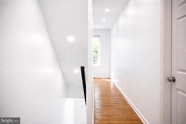 Building Photo - 1605 New Jersey Ave NW