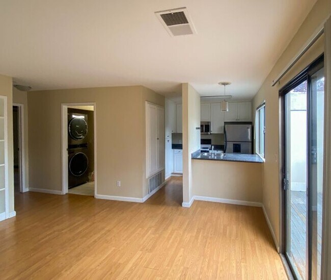 Building Photo - 2520 Walters Way