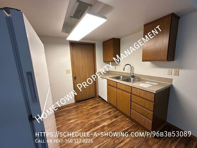 Building Photo - 1606 Sulky Dr SE