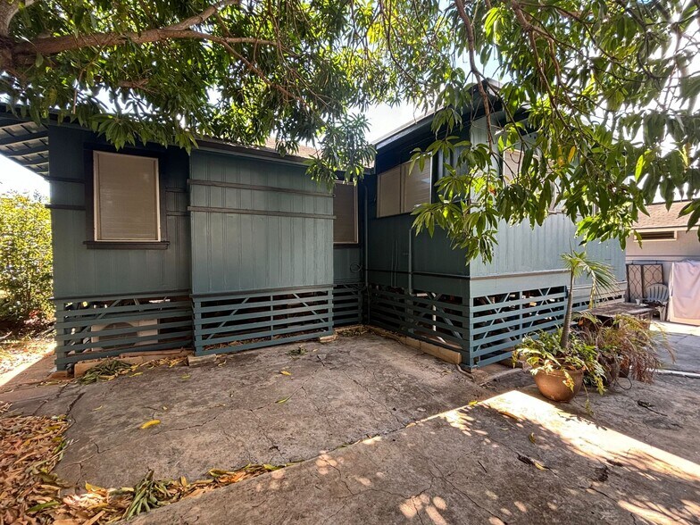 Building Photo - 3260 Olu St