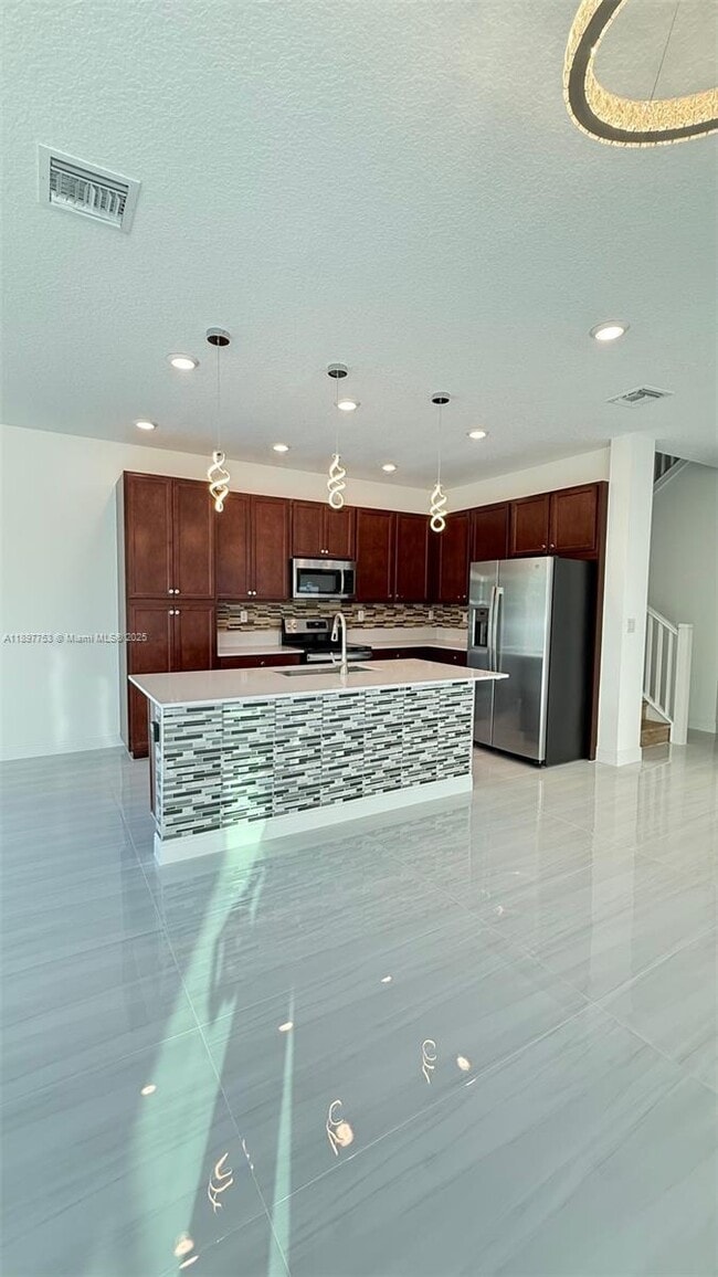 Building Photo - 1040 Rio Ct