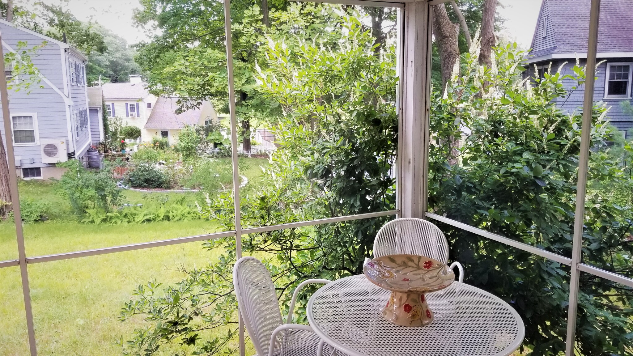 Screened porch - 15 Mercer Rd