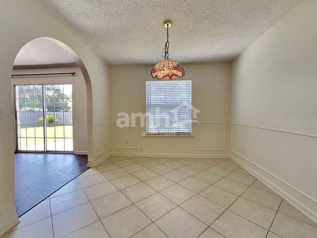 Building Photo - 7212 Glendyne Dr S