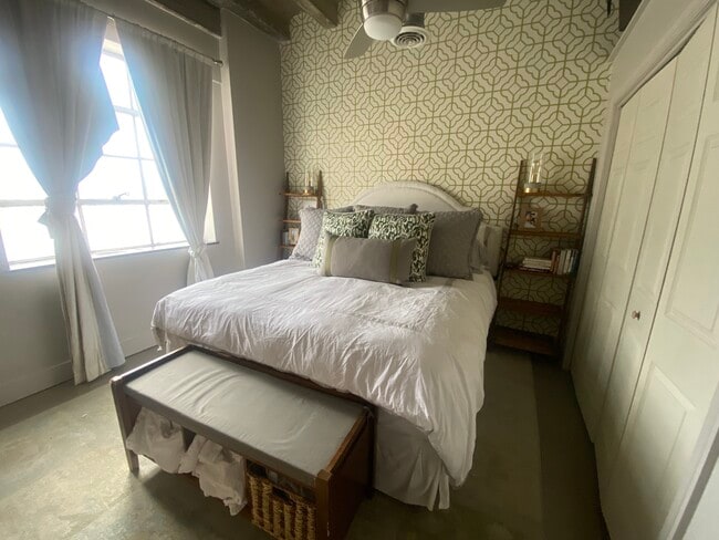 Bedroom - 2112 Morris Ave