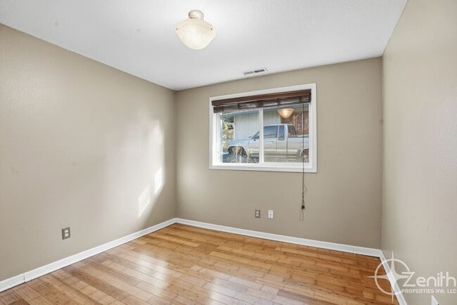 Building Photo - 1417 NW 98th Cir