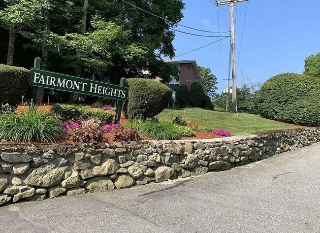 Building Photo - 61 Fairmount St