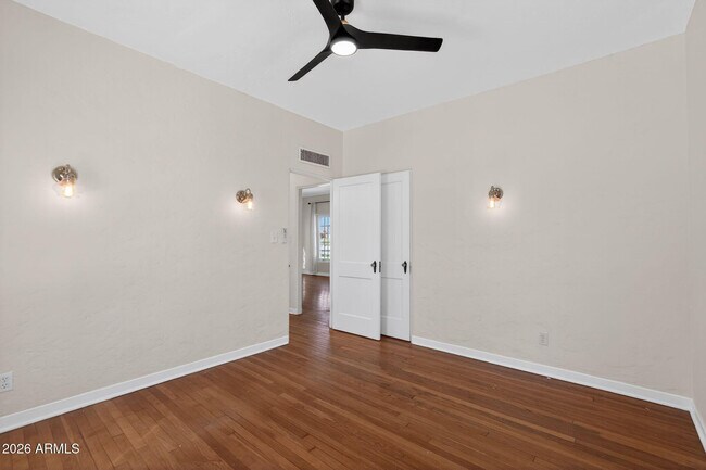 Building Photo - 311 West Campbell Ave