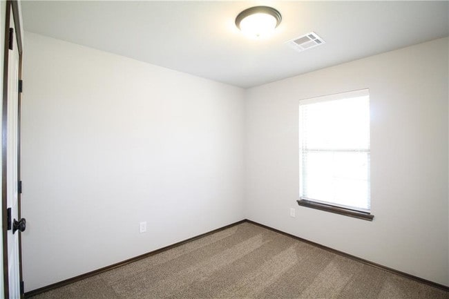 Building Photo - 13924 Northwood Village Dr