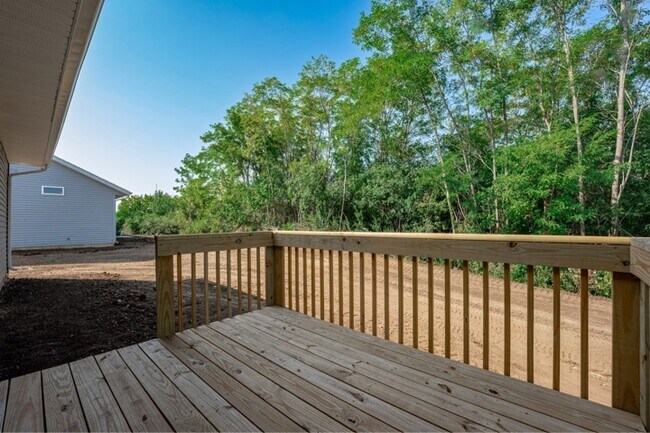 Building Photo - 5697 Roy's Ridge