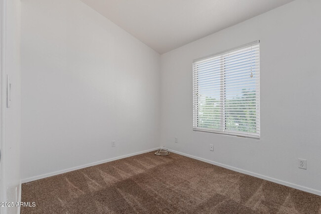 Building Photo - 1600 N Saba St