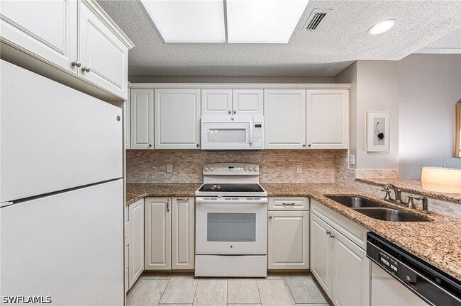 Building Photo - 900 Arbor Lake Dr