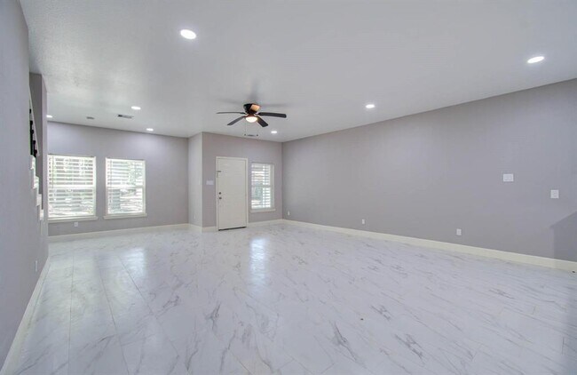 Building Photo - 12274 Wild Pine Dr