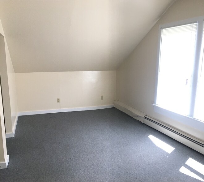 Bedroom1-Unit3 - 61 N Jones St